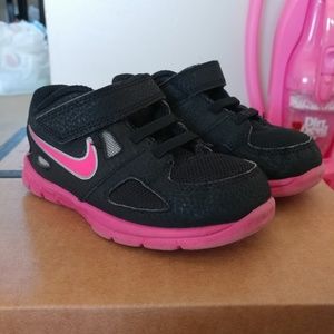 NIKE Black w/Hot Pink Trim Sneakers